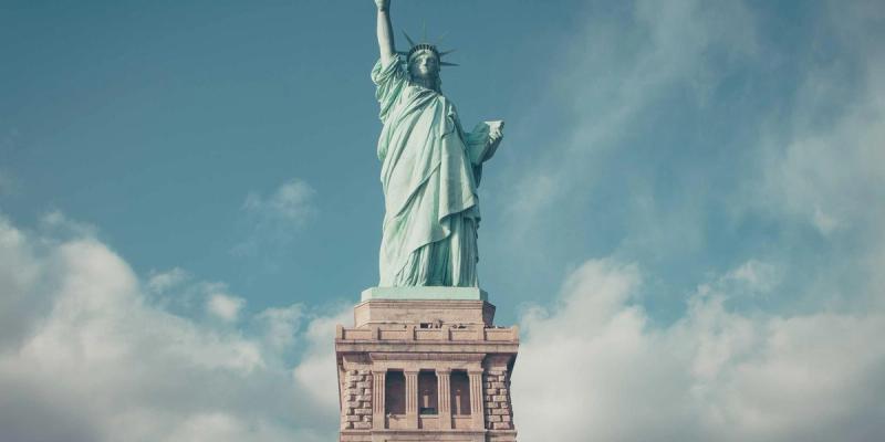 Polarised User-facing Monitoring