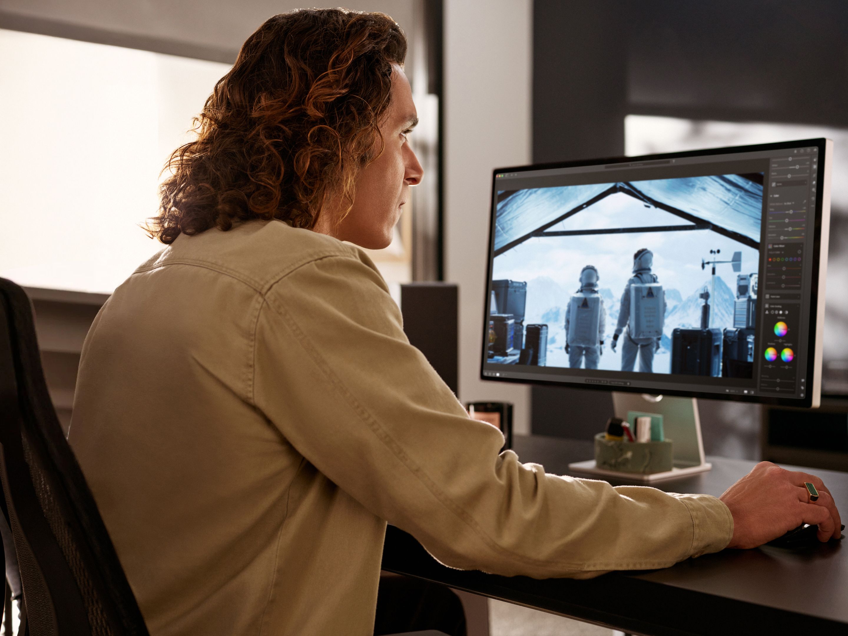 Person using Frame.io at their desk