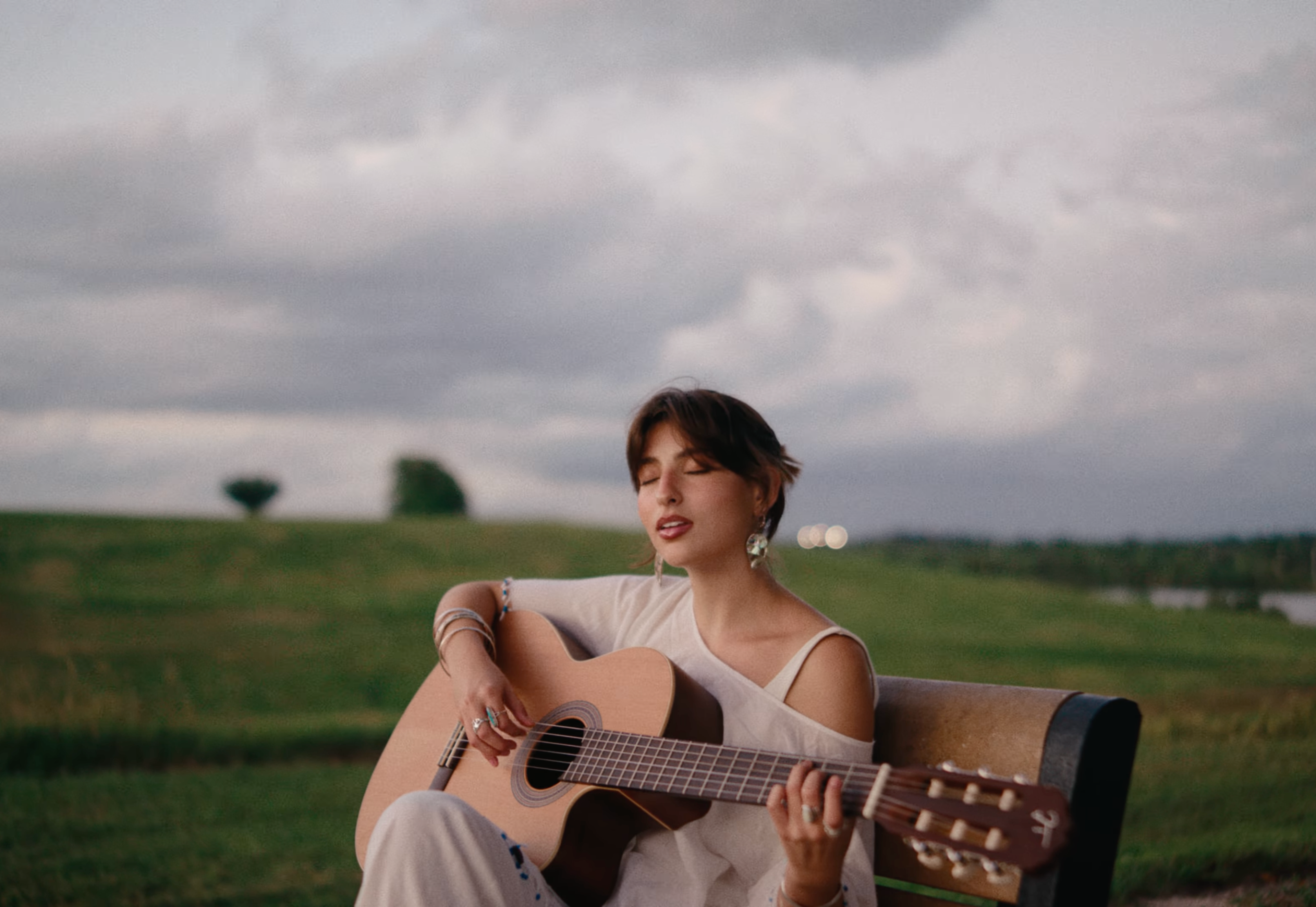 ANDREA BEJAR - SUNLIGHT 