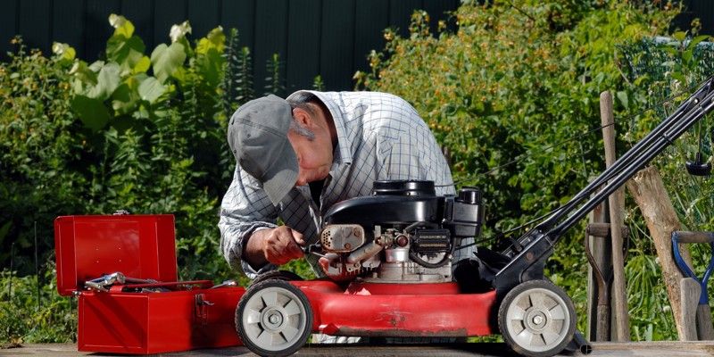 The Complete Guide to Mower Maintenance for Contractors & Landowners
