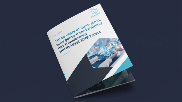 Cover des Attensi-Whitepapers: Drei Jahre Innovation – wie spielbasiertes Training die NHS Trusts im Nordwesten Englands verändert hat
