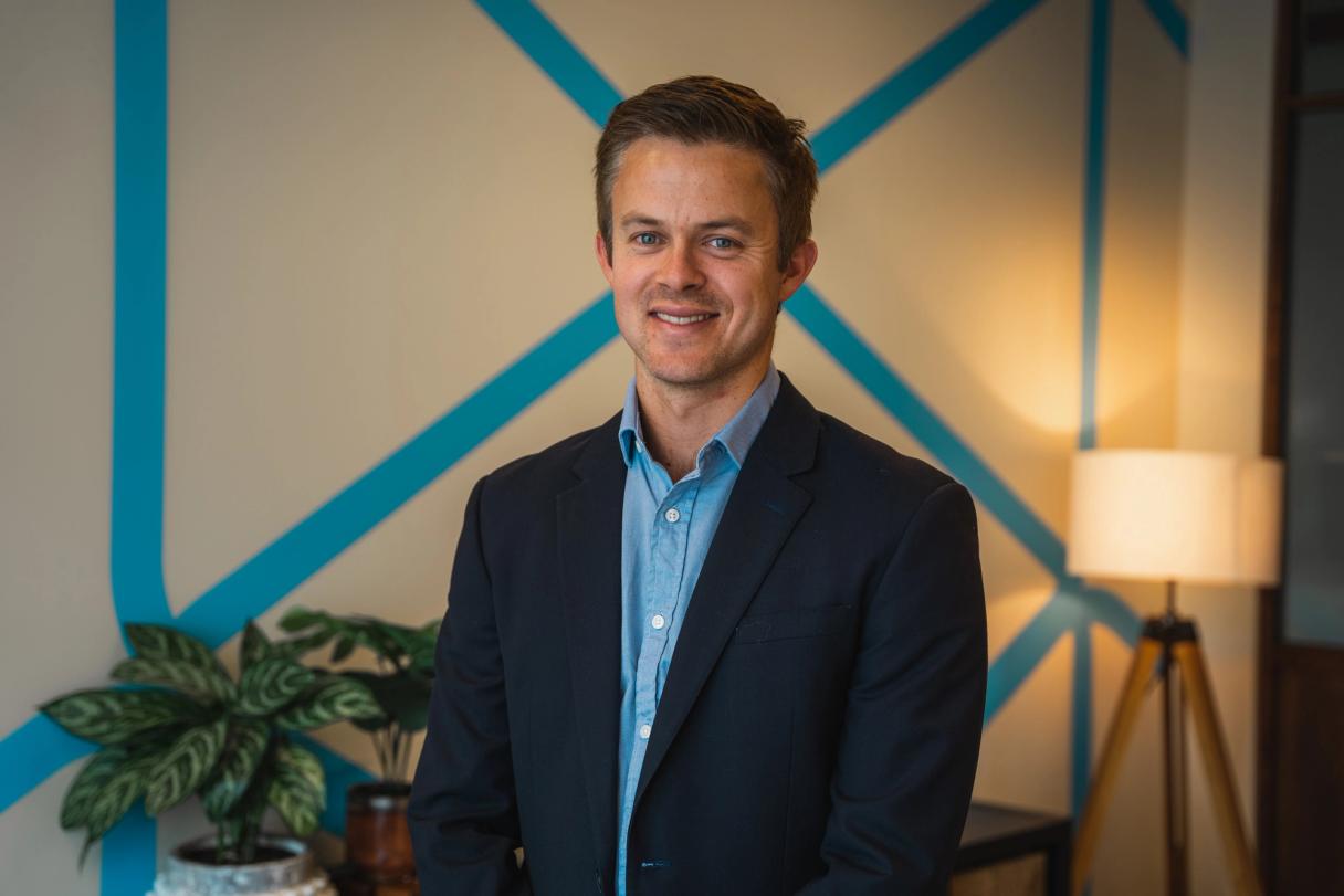 Thomas Niven, Attensi UK