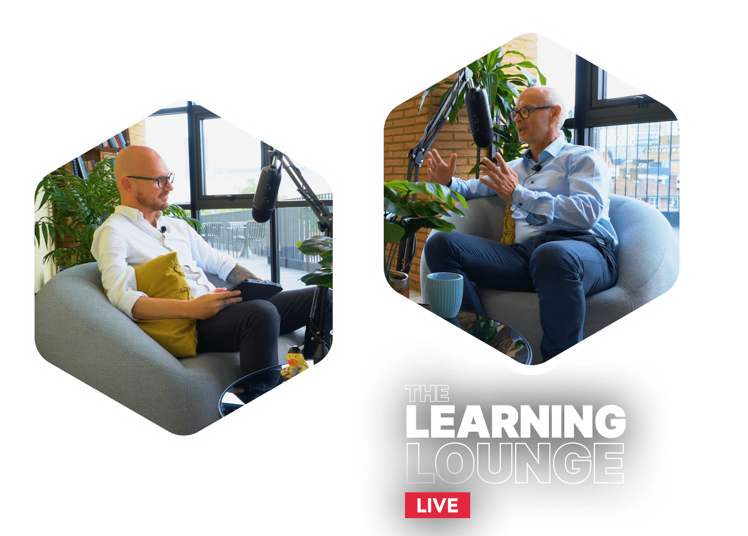 Värd och gäst i samtal med podcastmikrofoner, The Learning Lounge Live
