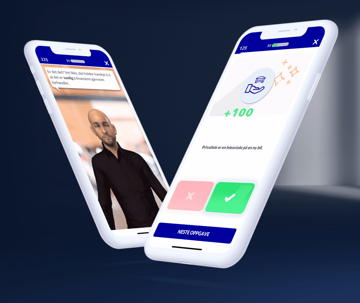 Zwei Smartphones mit einer Trainingssimulation: eine sprechende 3D-Figur und eine richtige Antwort mit +100 Punkten