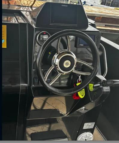 Cattleya X6 150 HP — Boat Rental with License thumbnail 4