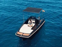 Black Boats No License   6 Pax  thumbnail