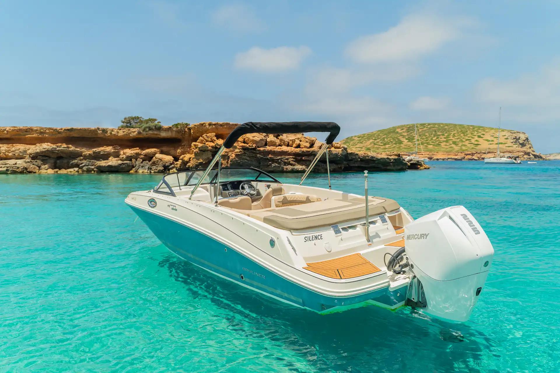 Bayliner VR6 225 HP — Boat Rental with License thumbnail 3