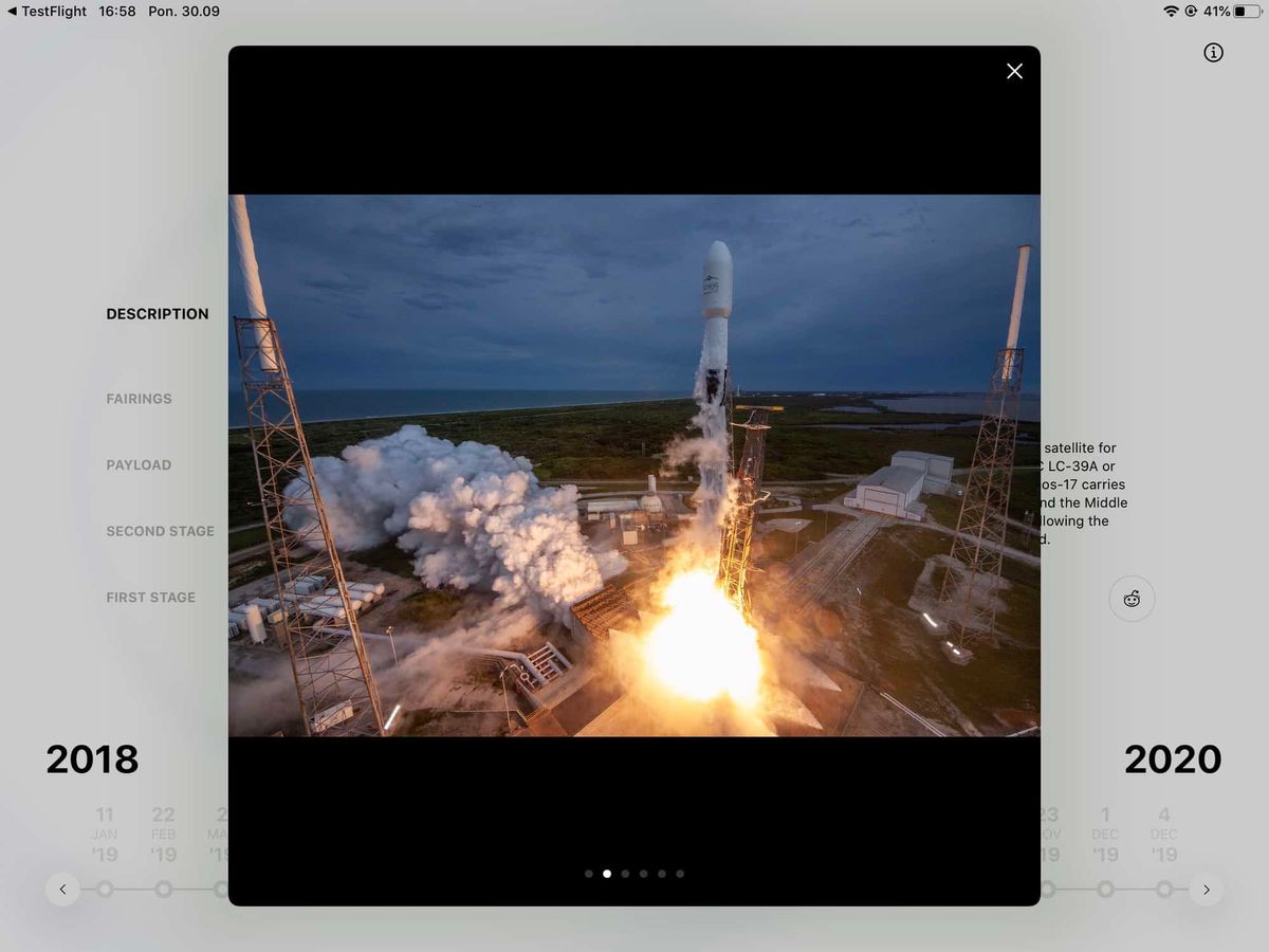 Falcon Tracker chasing rockets using SwiftUI 10Clouds