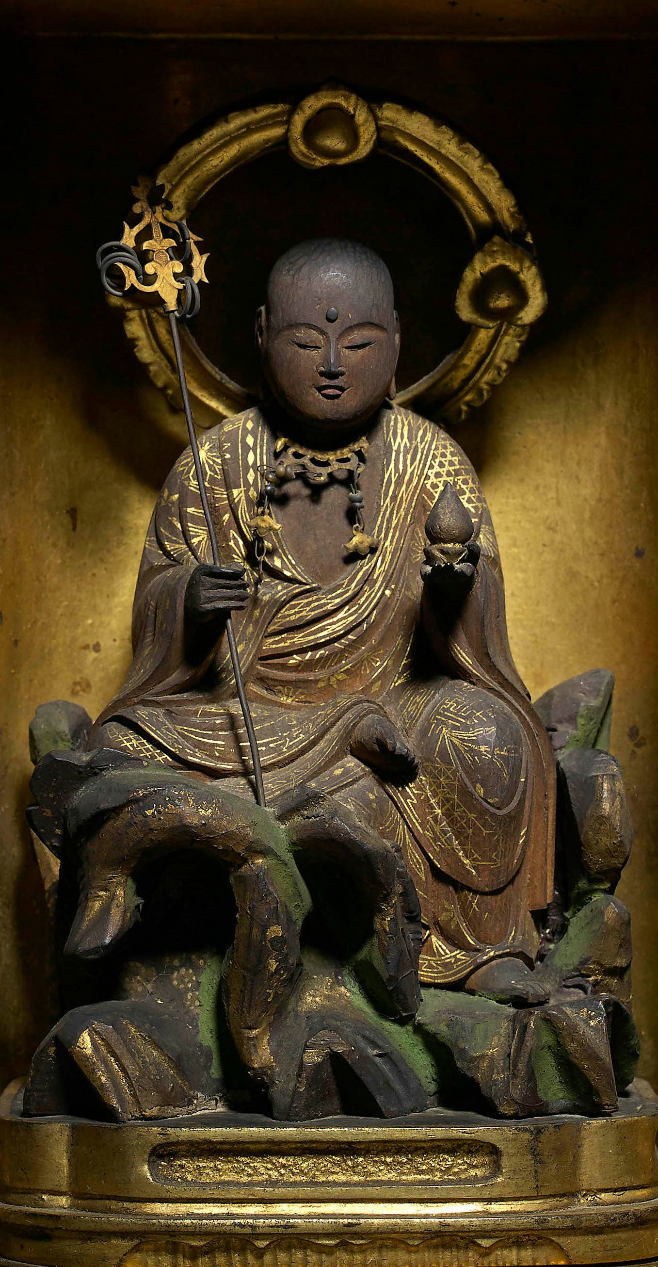 宝暦期献上本金彩色絵撫子蝶飛七宝繋文陽刻桐葉鍵高台七寸変形皿　検本歌鍋島 47a2889facc0b2f6d6b61456c222b4
