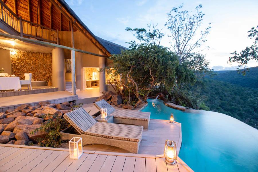Clifftop Exclusive Safari Hideaway