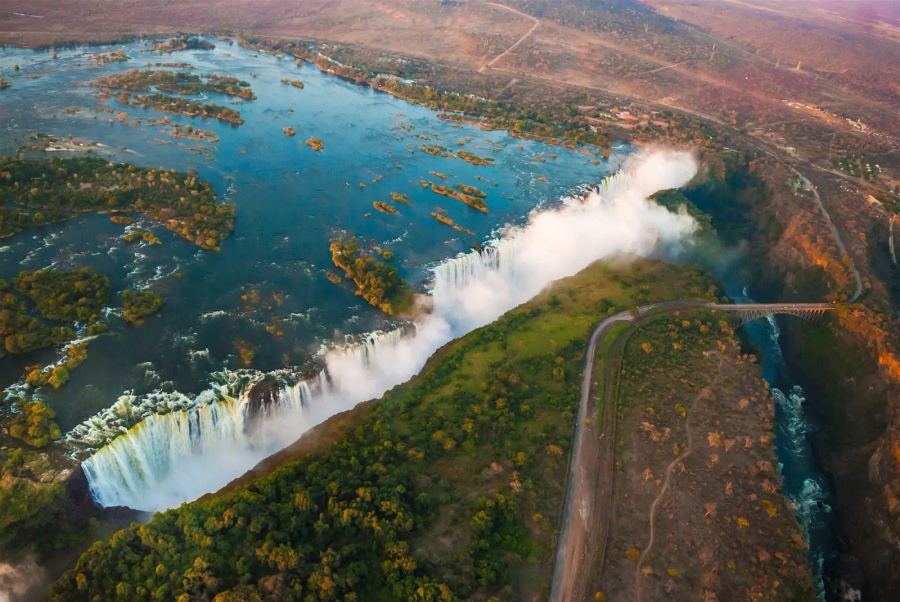 8-Day Victoria Falls and Mauritius Combo