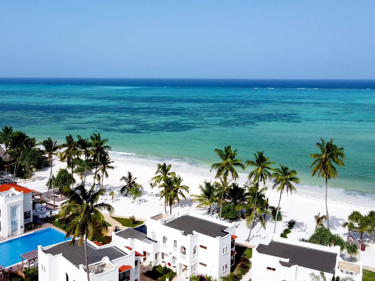 7-Day Luxury Zanzibar East Fly-In Beach Safari
