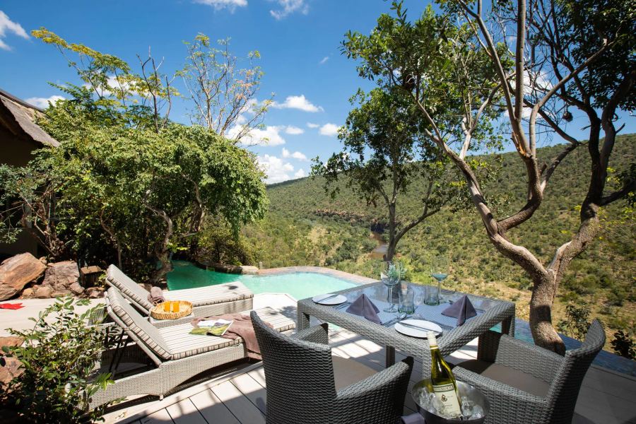 10-Day Safari & Beach Escape: Waterberg Mountains to Zanzibar Beach