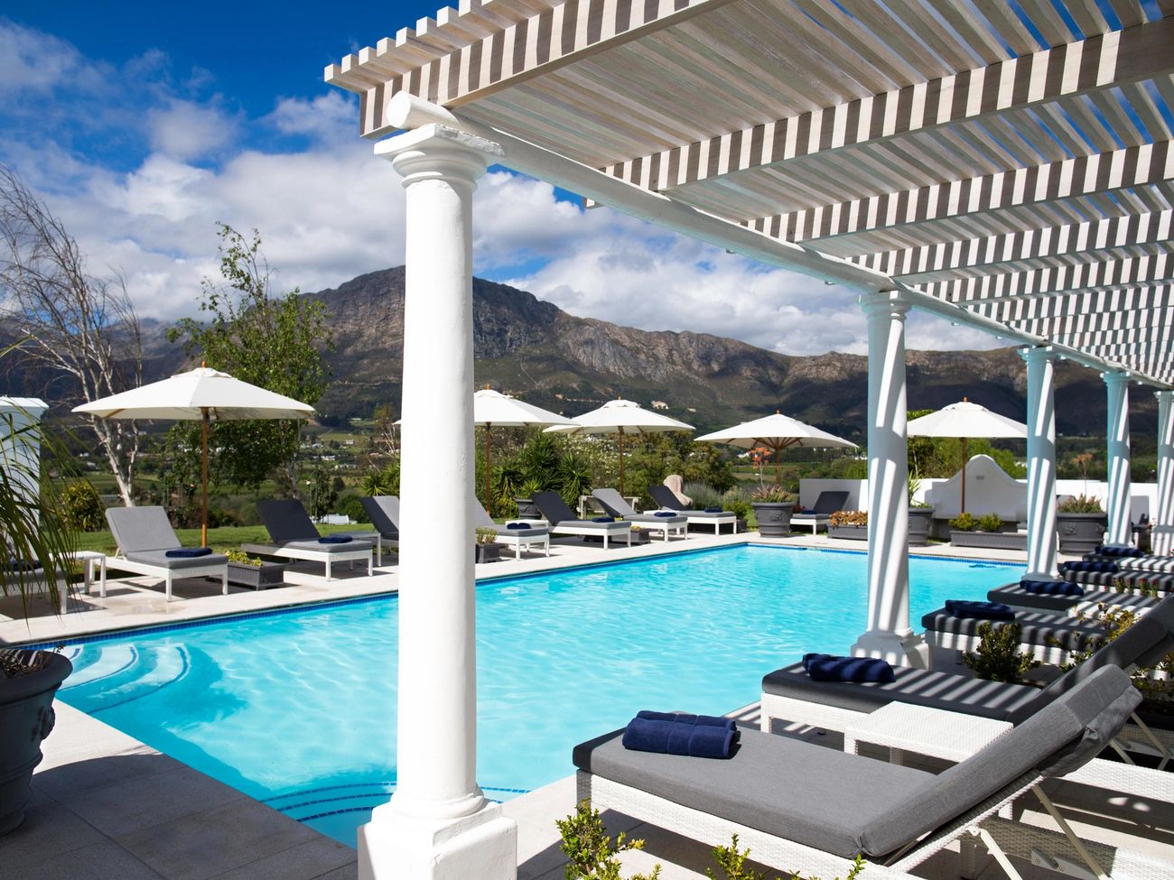 Mont Rochelle Hotel