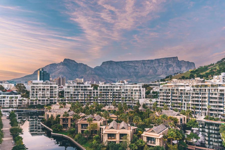 7-Day Ultra-Lux Cape Town and Londolozi Combo