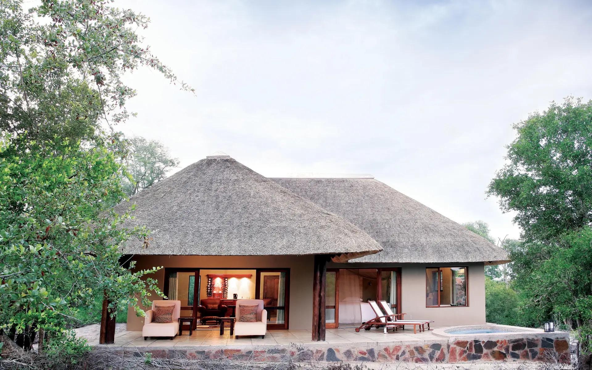 8-Day Journey: Safari, Cellars & City Lights