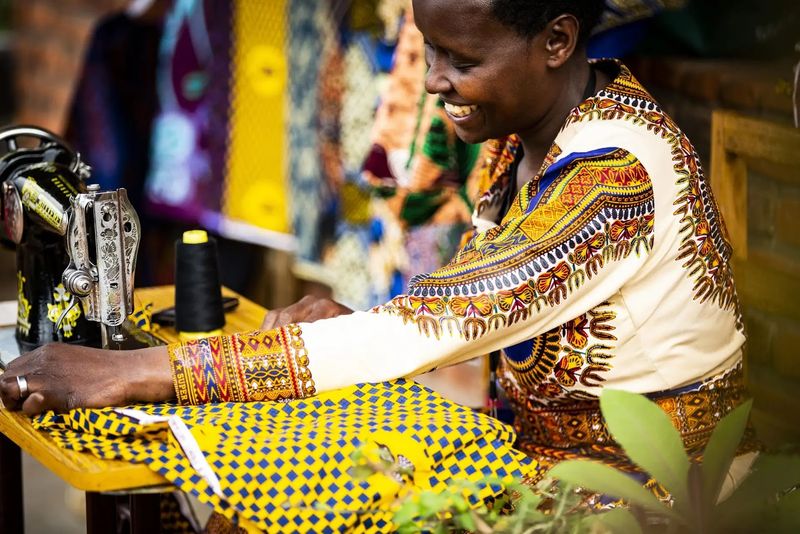 Visit Rwanda Hat 5 Reasons Why Rwanda Leads the World in Gorilla Trekking | Safari.com Blog