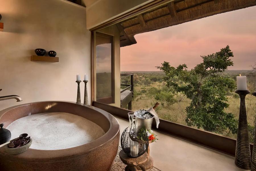 Makumu Private Game Lodge