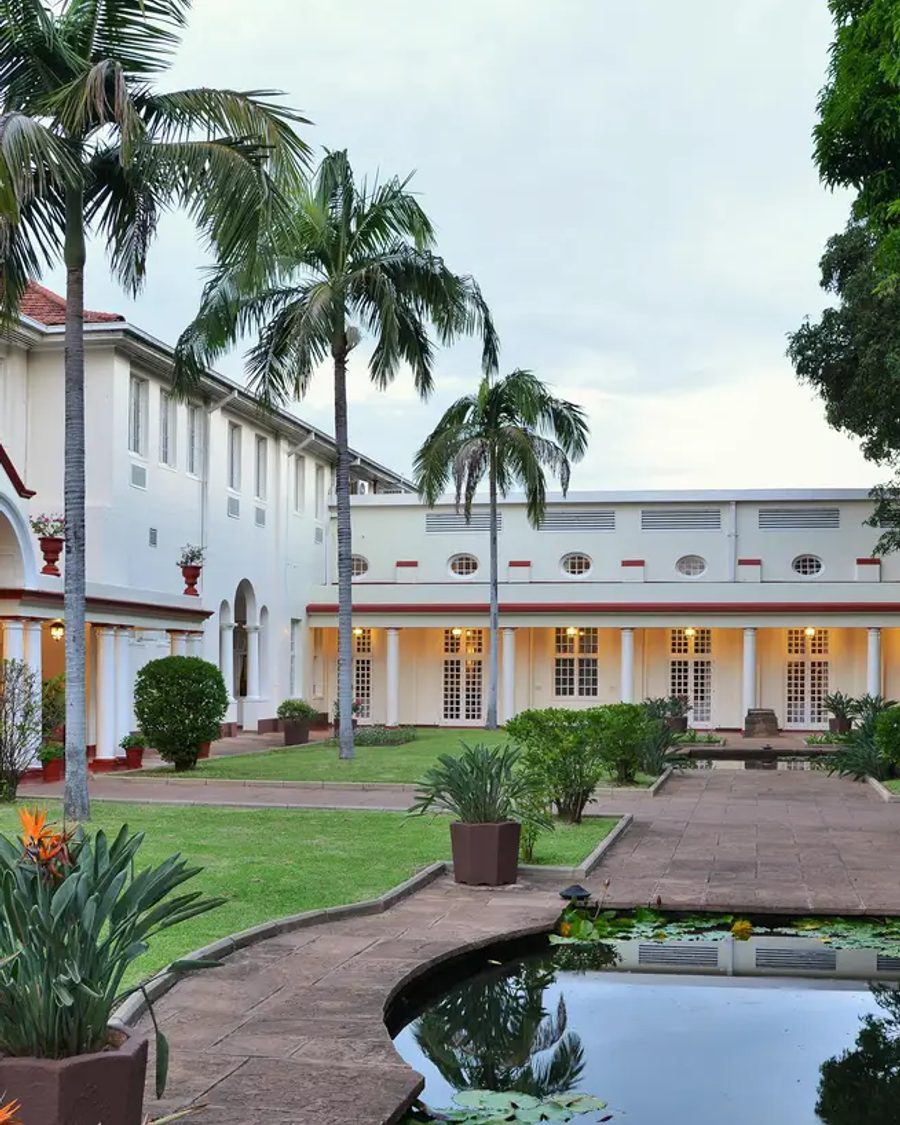 The Victoria Falls Hotel | Safari.com