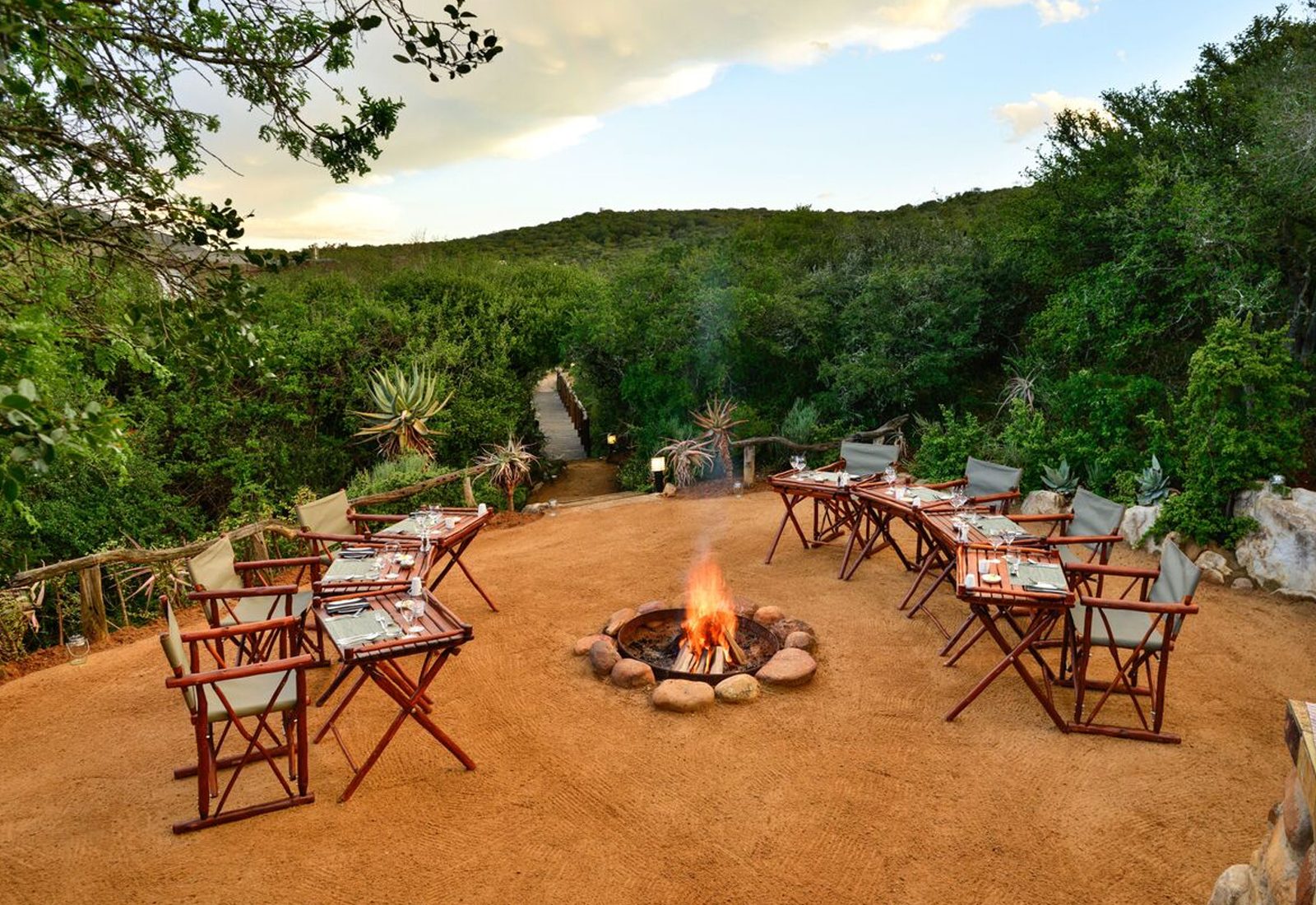 Deep within the reserve lies the private Lobengula Lodge which boasts panoramic views of the mountains and valleys. With the option of booking the lodge exclusively, Lobengula is the ideal choice for large families and groups looking for a private safari experience. The lodge features six gorgeous suites, sleeping a maximum of twelve people. The lodge boasts incredible five-star facilities, including a deck lounge with fireplace, private swimming and plunge pools, a relaxation retreat, and a fitness room.