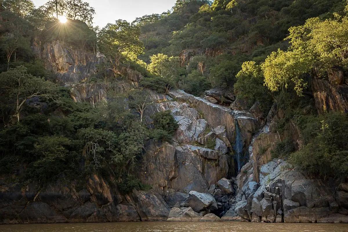 6-Day Sweet n’ Short Kariba & Victoria Falls Safari