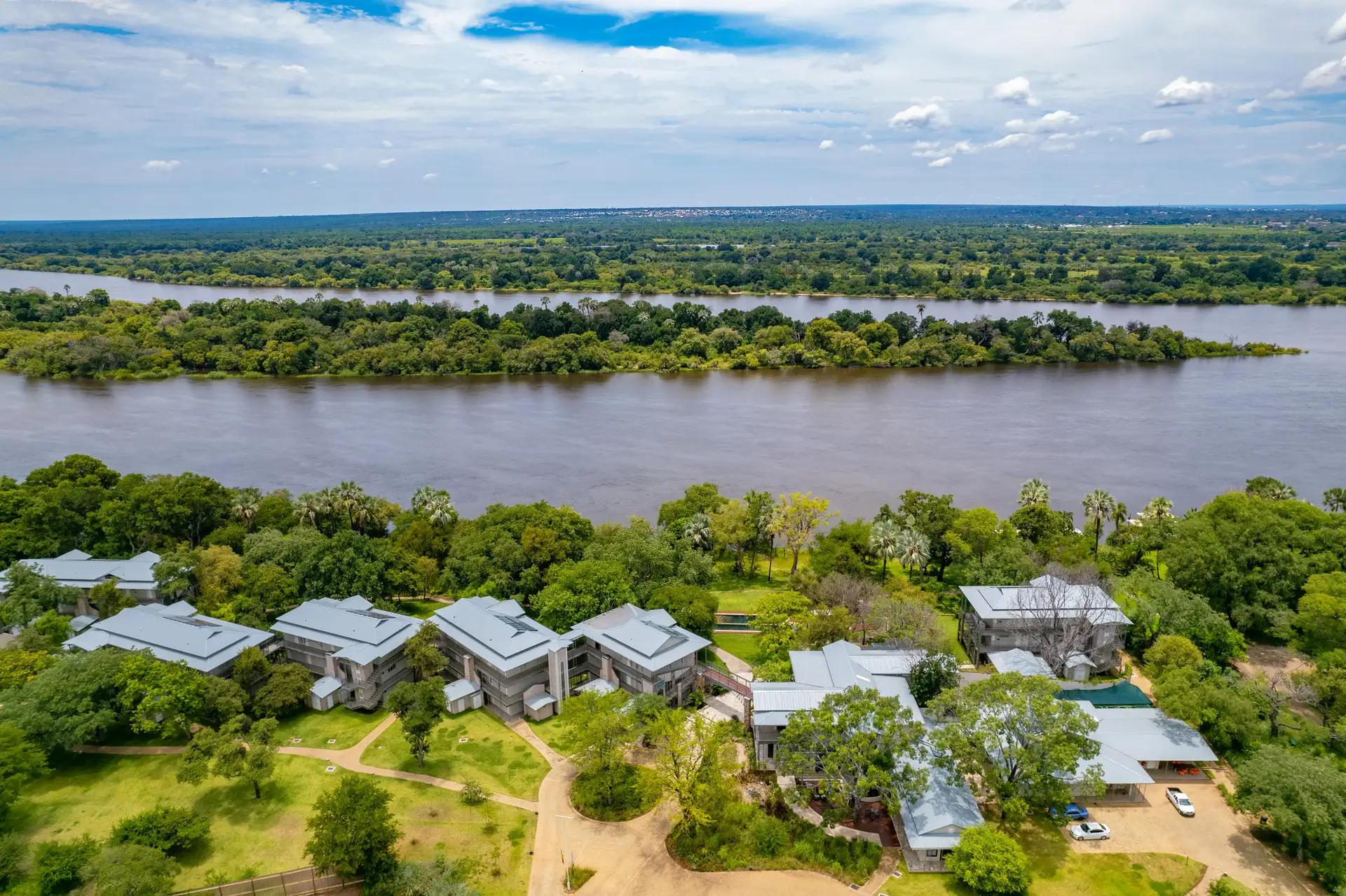 Palm River Hotel 