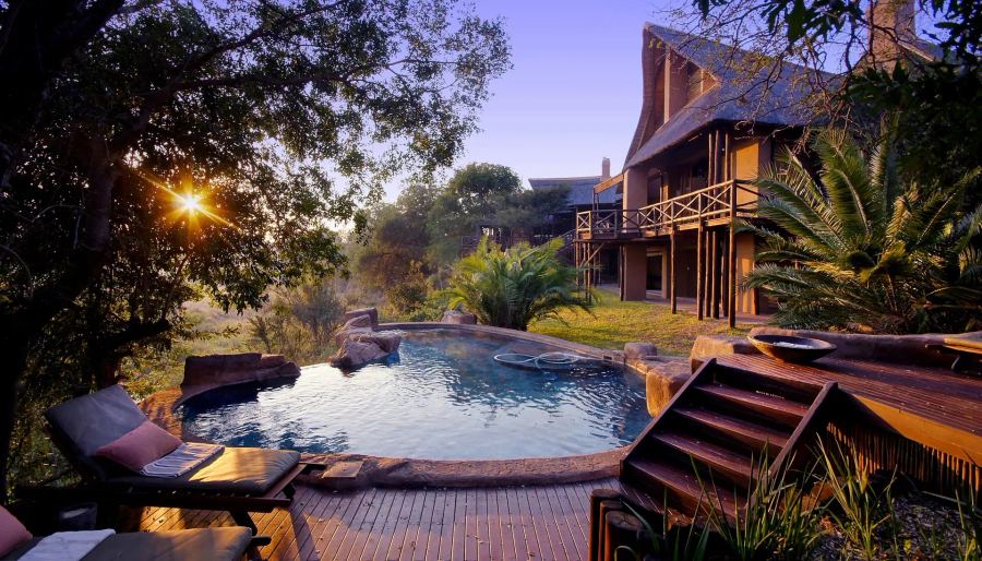 7-Day Ultra-Lux Kruger and Vic Falls Fly-in Safari