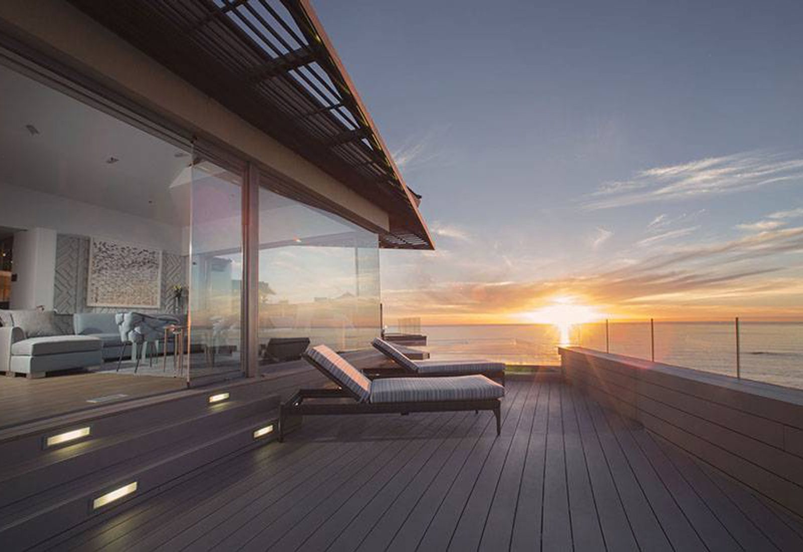 Deck with ocean view in Cape Town