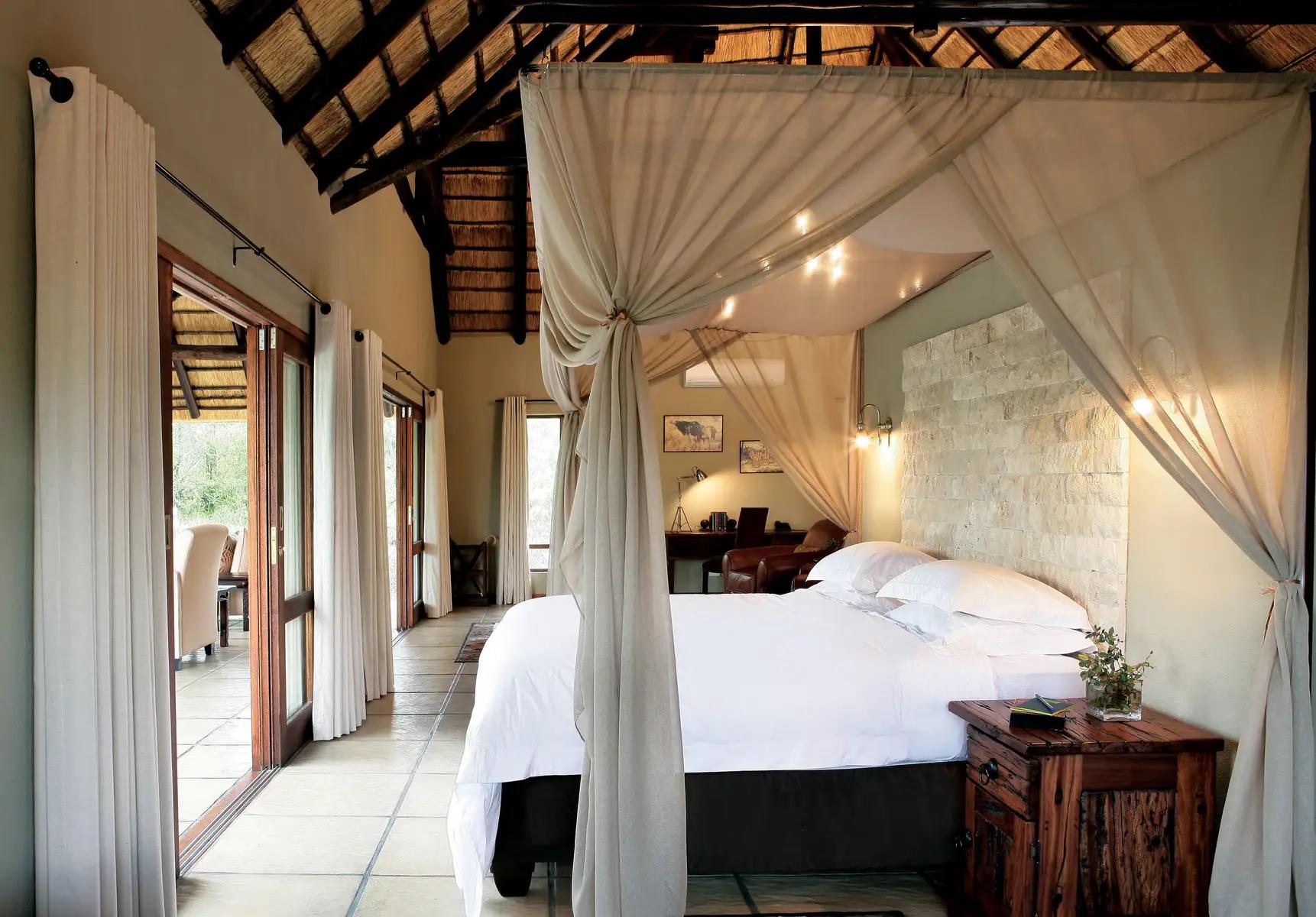 8-Day Journey: Safari, Cellars & City Lights