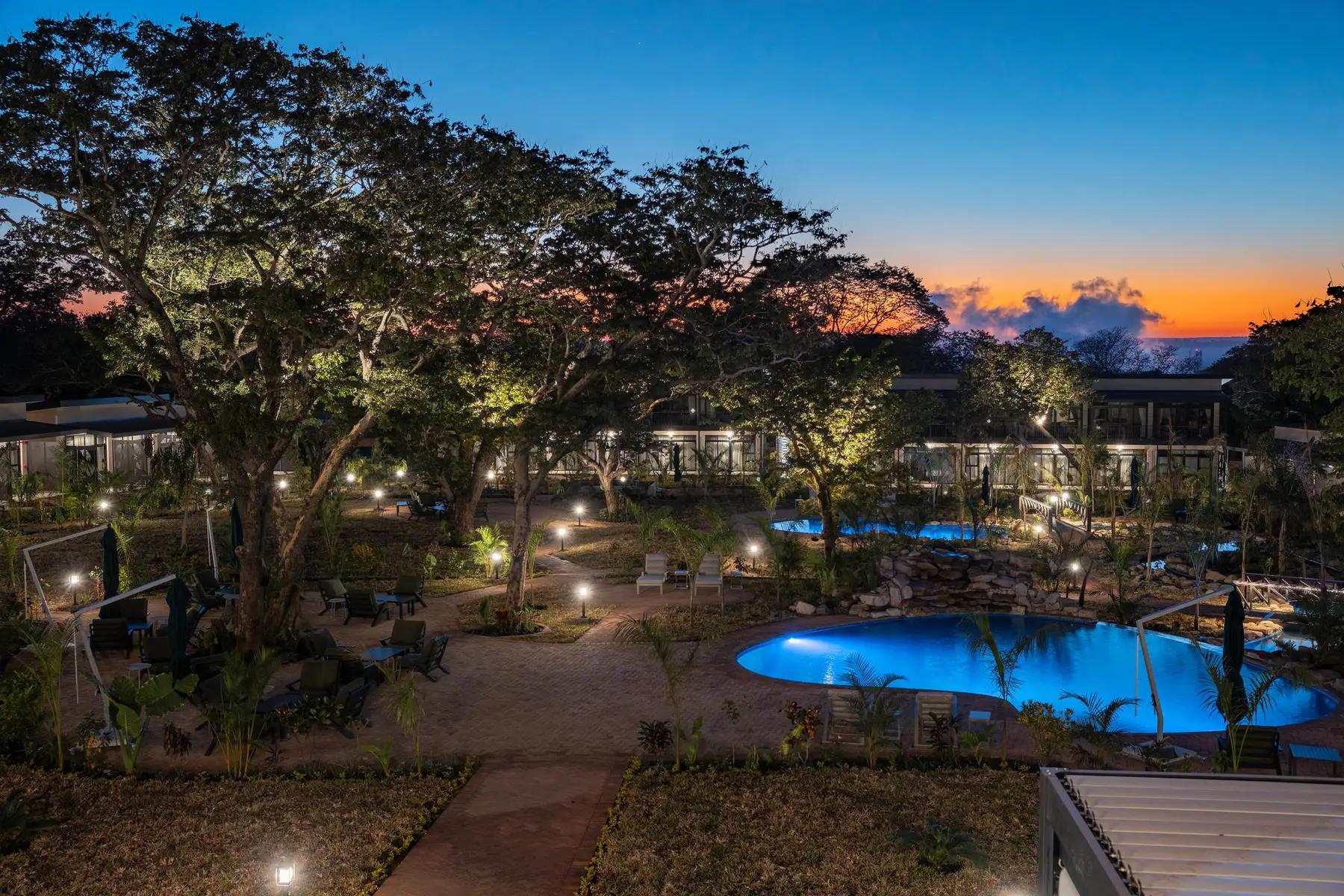 Waterfalls Lodge