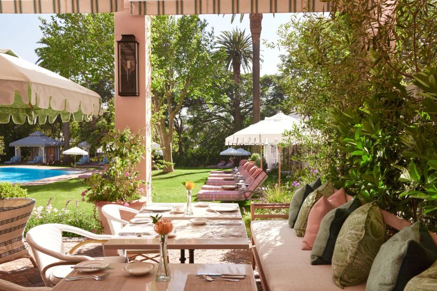 15-Day Safari Adventure: Botswana, Victoria Falls & Zanzibar