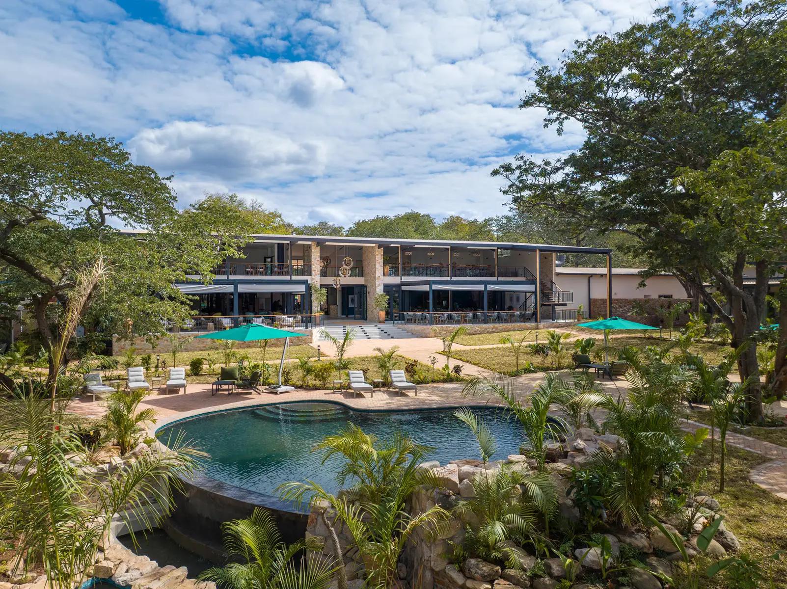 Waterfalls Lodge