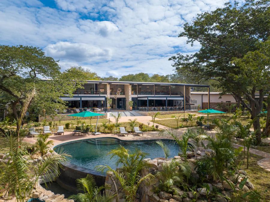 Waterfalls Lodge