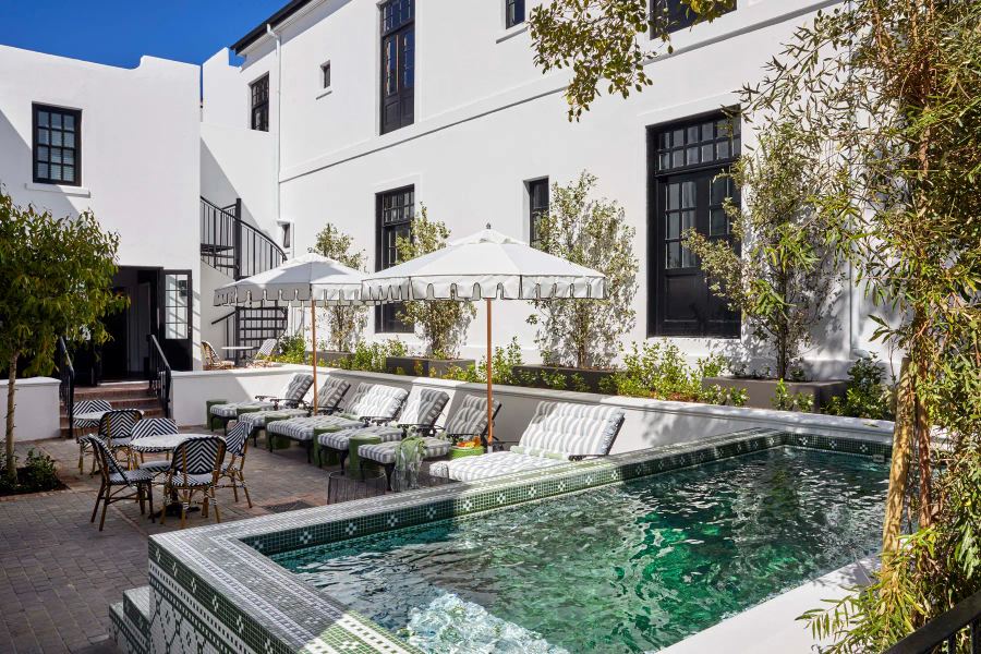 15 Day Cape, Winelands, Whales & Garden Route Adventure