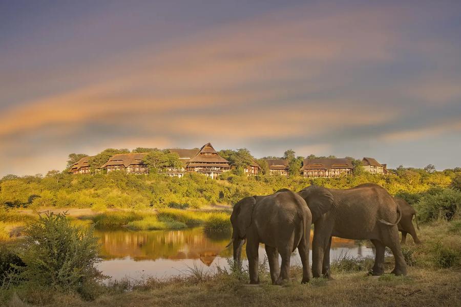 8-Day Victoria Falls and Mauritius Combo