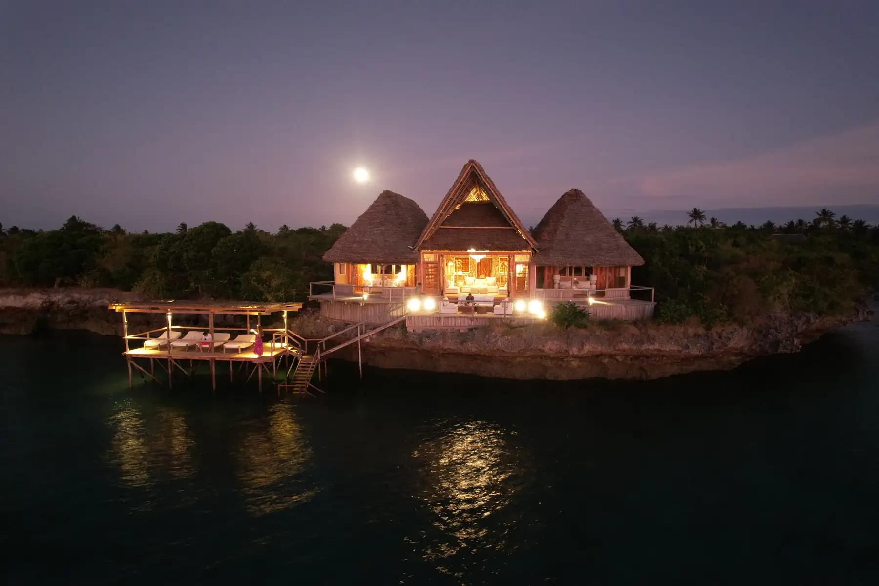 LABA Fanjove Coral Manor