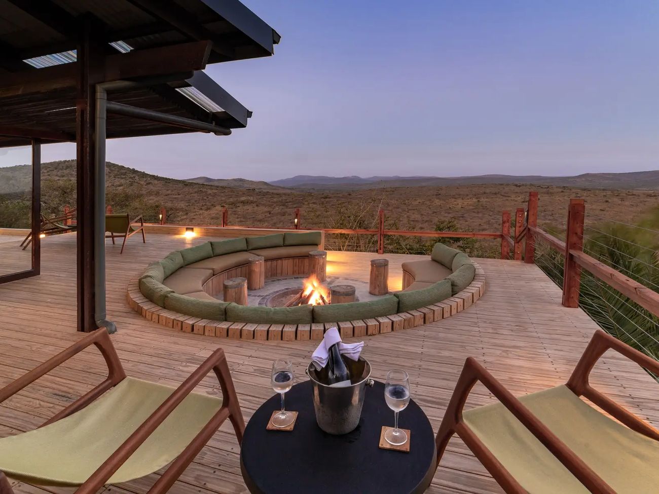 Rhino Ridge Safari Lodge