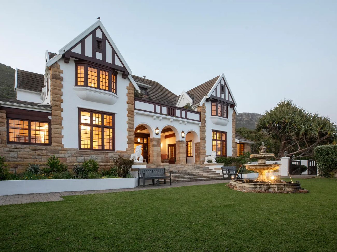 St James Manor Guesthouse