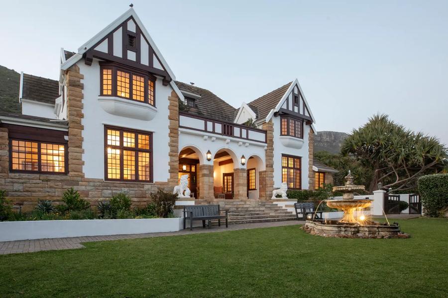 St James Manor Guesthouse