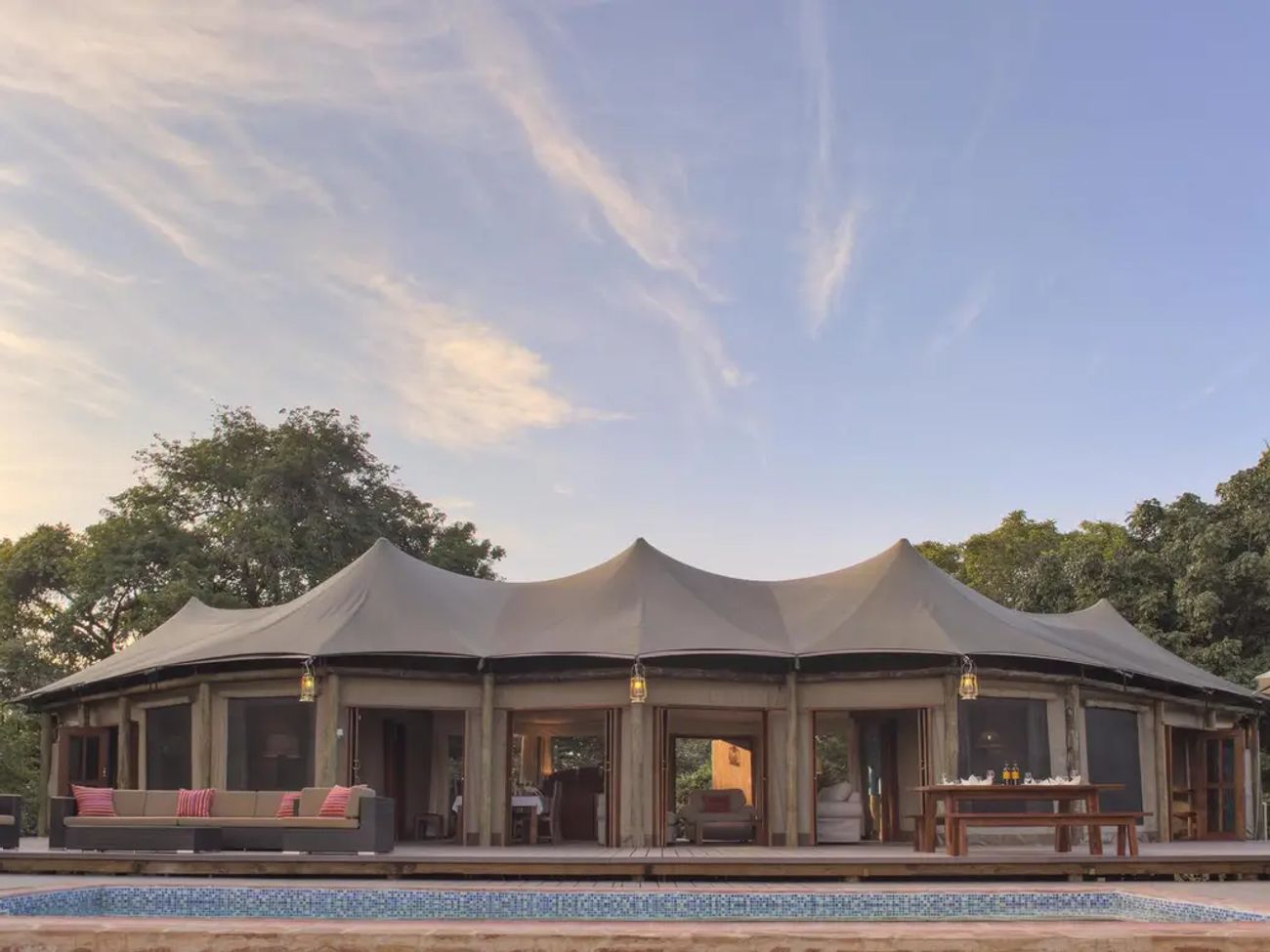 Flatdogs Camp - South Luangwa Lodge