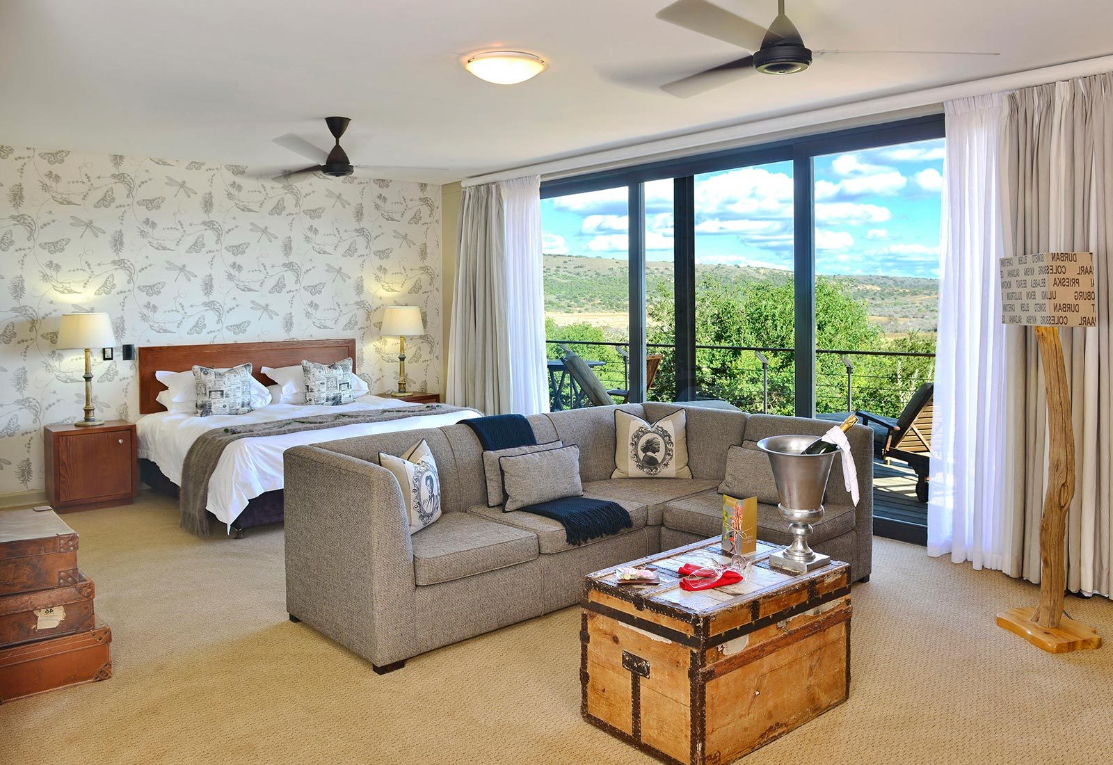 suite with view at shamwari sarili lodge top 5 lodges in shamwari
