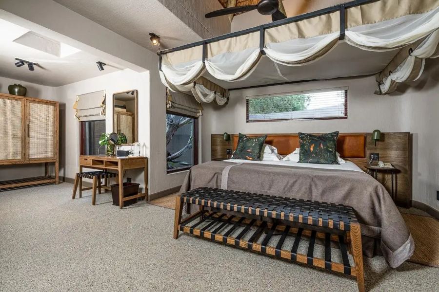 7-Day Safari Promotion: From Sabi Sands to Victoria Falls