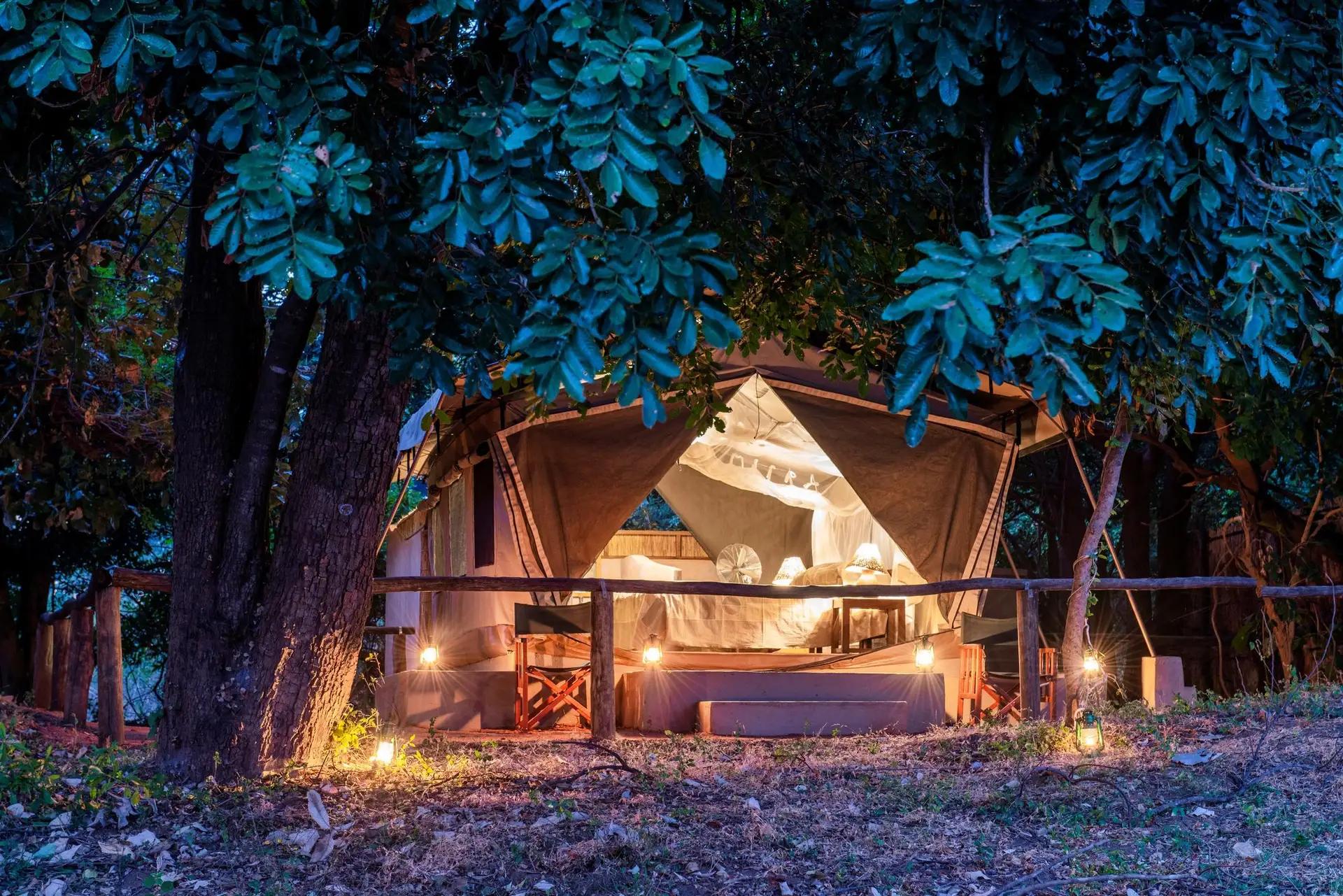 Flatdogs Camp - South Luangwa Lodge