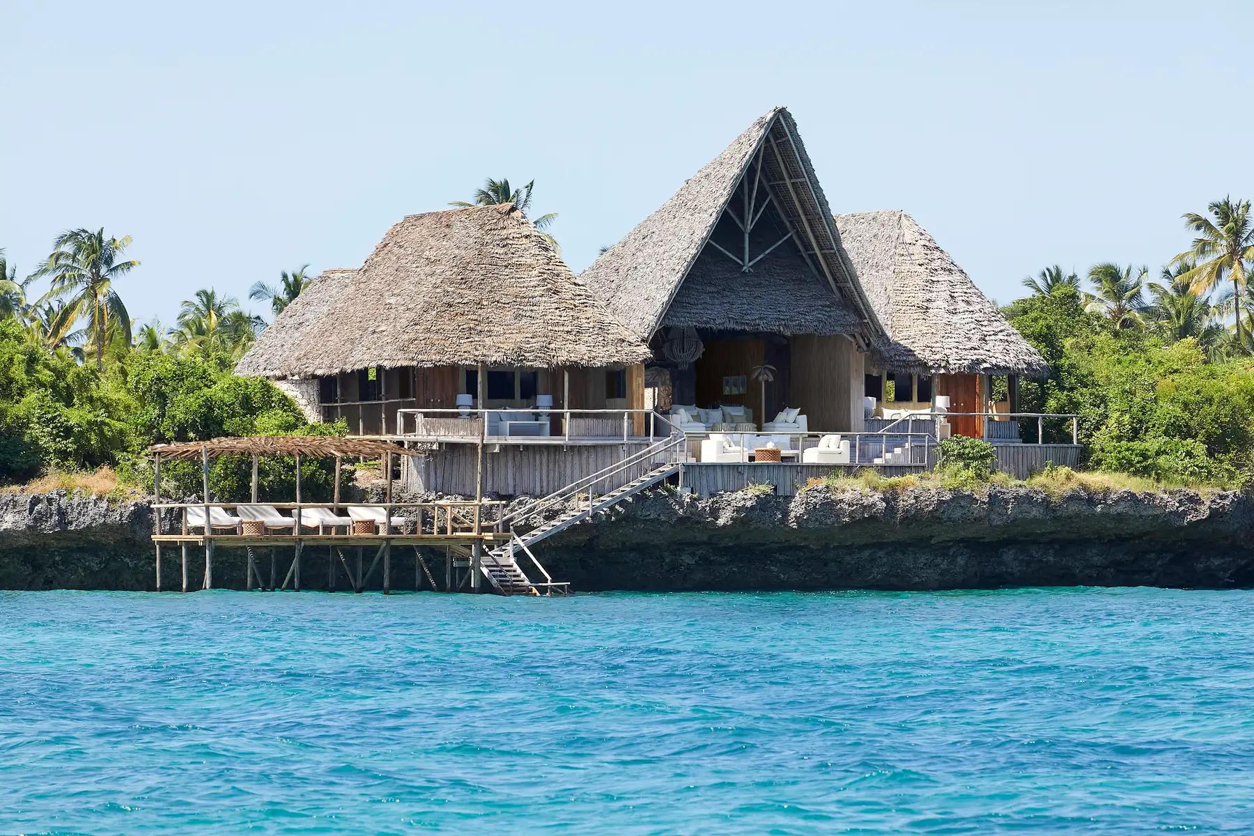 LABA Fanjove Coral Manor