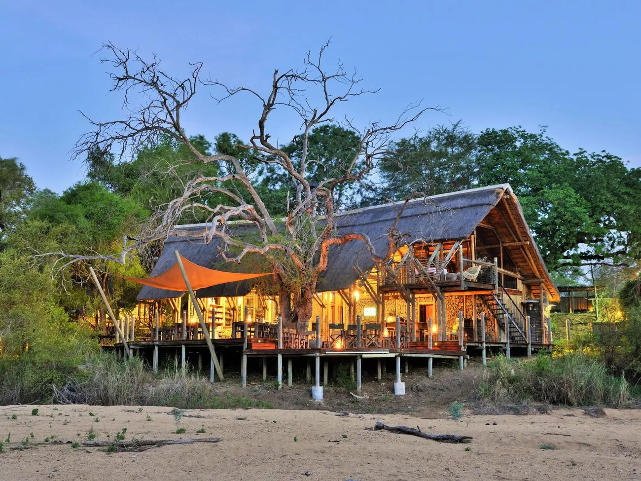 3-Day Fly-In Authentic Rhino Post Safari