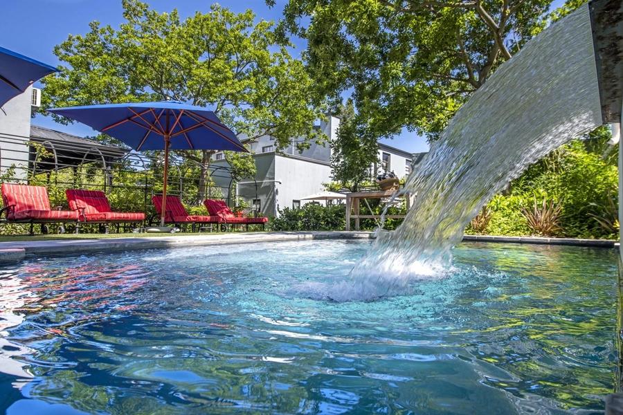 La Fontaine Boutique Hotel