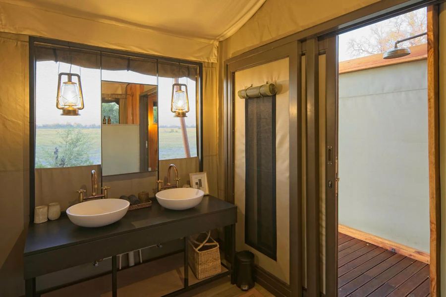7-Day Ultra-lux fly-In safari Okavango Delta to Vic Falls