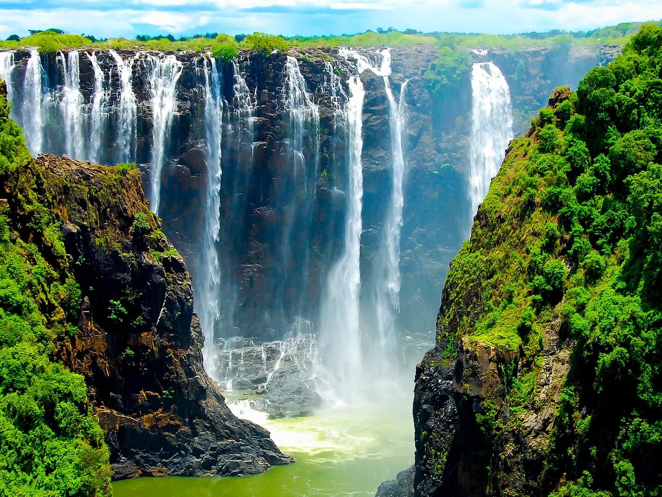 4-Day Fly-In Victoria Falls Ultimate Adventure