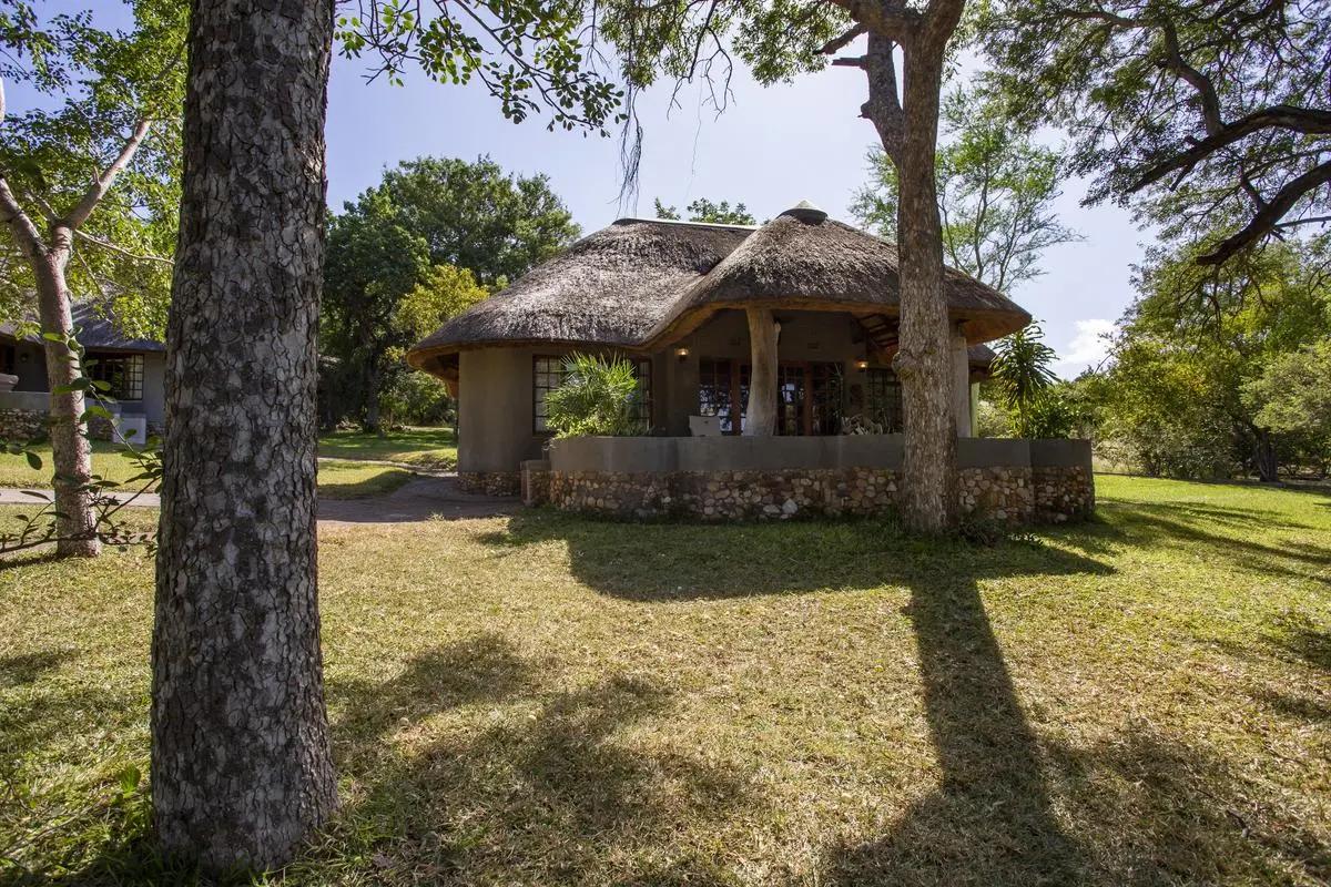 Milima Big 5 Safari Lodge
