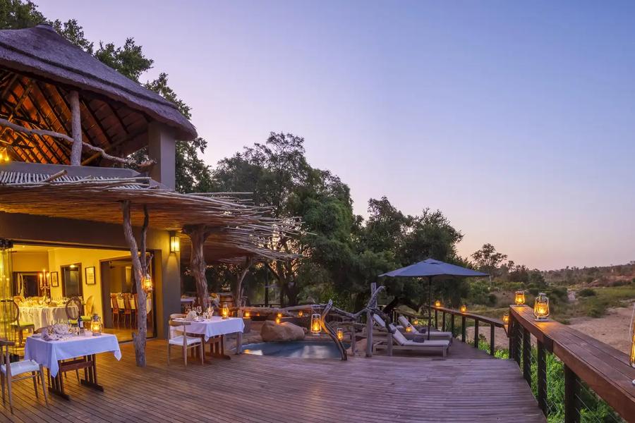 4-Day Jock Safari Lodge Fly-in Package